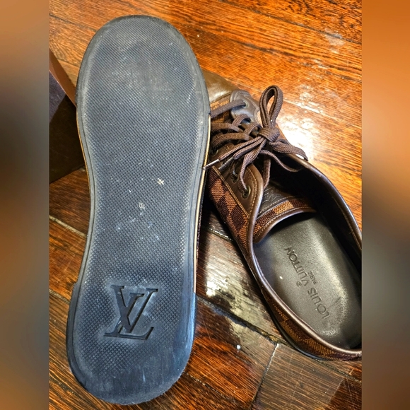 Louis Vuitton Men's US 9 Damier Graphite Punchy Sneaker - Picture 6 of 16